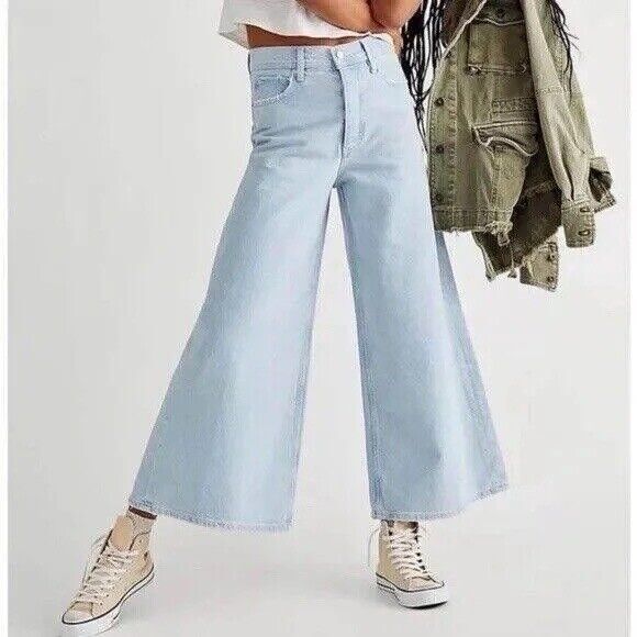 Free People Denim - Free People We The Free Landry Wide Leg Cropped Jeans Sz 31 Light Wash